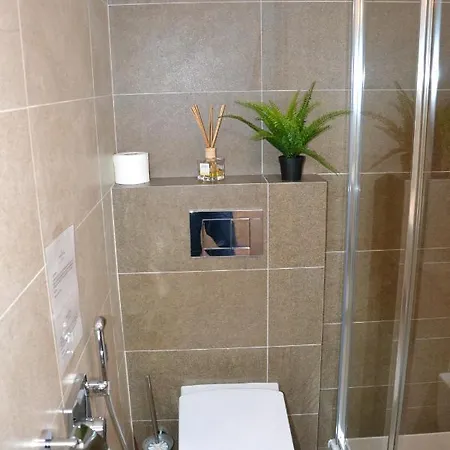 V Starej Lesnej S Balkonom