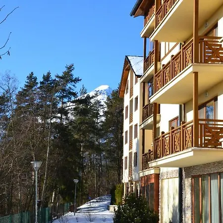 V Starej Lesnej S Balkonom Apartment