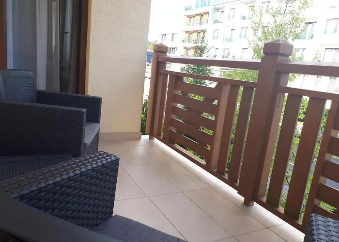 V Starej Lesnej S Balkonom