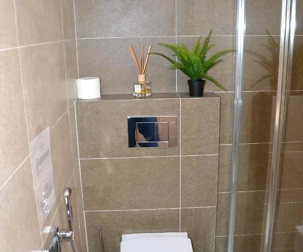 V Starej Lesnej S Balkonom