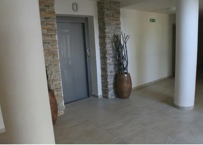 V Starej Lesnej S Balkonom * Stará Lesná